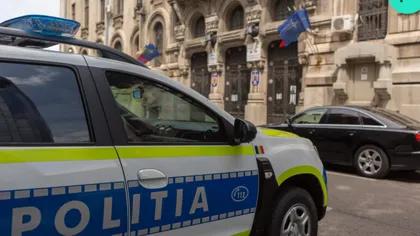 Un şofer din Argeş, urmărit şi amendat de poliţie după ce le-a atras atenţia agenţilor că staţionau neregulamentar