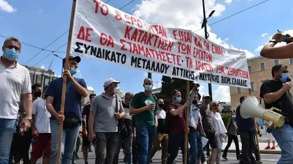 Proteste de amploare în Grecia. Guvernul vrea să crească programul de lucru de la 8 la 10 ore şi să elimine săptămâna de lucru de cinci zile