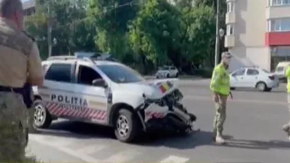 Accident cu o maşină militară în Bucureşti. Doi oameni, răniţi din cauza unui şofer neatent