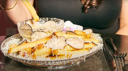 Cei mai scumpi cartofi prăjiți din lume sunt garnisiți cu aur. Cât costa porția care a intrat în Cartea Recordurilor VIDEO