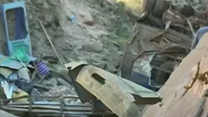 Accident cumplit în Bolivia. Aproape 40 de persoane au murit după ce un autocar a căzut 150 de metri într-o prăpastie