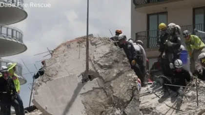 Ruinele clădirii prăbuşite în Miami, demolate pentru facilitarea căutării victimelor. GALERIE FOTO şi VIDEO