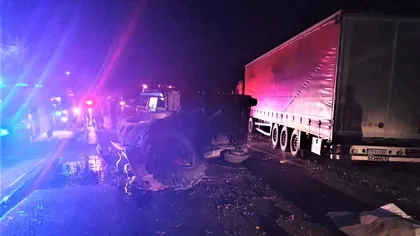 Accident teribil în Olt între un tractor, o maşină şi un camion. Un șofer a murit