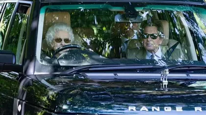 Regina Elisabeta a II-a, şoferiţă la 95 de ani. Monarhul a fost filmat conducându-şi maşina către grajdurile regale VIDEO