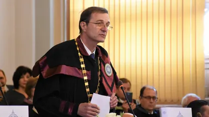 Ioan Aurel Pop, preşedintele Academiei Române, s-a autosuspendat pe termen de 6 luni de la conducerea CNATDCU, forul care analizează plagiatele