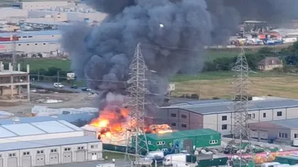 Ro-Alert la Cluj. Incendiu de proporţii la un depozit de produse alimentare VIDEO