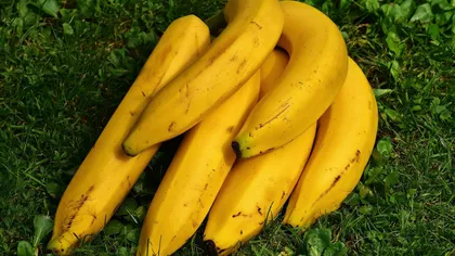 Bananele, fructele cu o mulțime de beneficii, care pot deveni letale pentru o anumită categorie de oameni