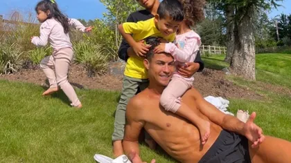 Cristiano Ronaldo, la plajă în Manchester. Starul lusitan s-a reîntors la Manchester, de unde a pus primele fotografii pe Instagram