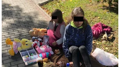 Ce ascund, de fapt, cele două fetiţe care şi-au vândut jucăriile