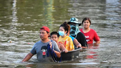 Inundaţii catastrofale în Thailanda, peste 70.000 de case sunt sub ape. Cel puțin şapte persoane şi-au pierdut viaţa