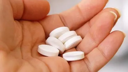 O tânără din Iaşi a înghiţit 60 de pastile de Paracetamol, după o suferinţă în dragoste. A intrat direct în comă