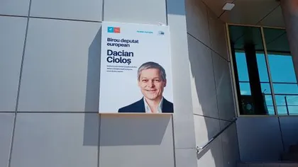 Dacian Cioloş a demisionat din funcţia de preşedinte al grupului Renew Europe, din parlamentul European. Şeful USR e dispus să renegocieze intrarea în coaliţie cu PNL