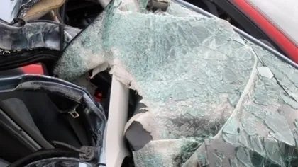 Accident cu trei morți, în Dâmbovița. Un autoturism s-a tamponat cu un camion, la Bâldana
