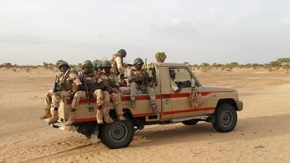 Soldaţi prinşi într-o ambuscadă, şase dintre ei au fost ucişi. Militarii însoţeau un guvernator la graniţa Nigeriei