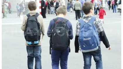 Părinţii critică decizia autorităţilor de a închide şcolile timp de două săptămâni