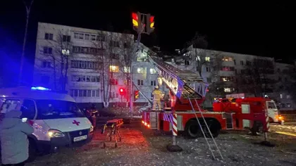 Explozie la un bloc după o acumulare de gaze, soldată cu mai multe apartamente distruse. Acoperișul clădirii din Rusia s-a prăbușit