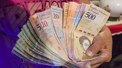 Venezuela a tăiat cu 6 zerouri din coada monedei naţionale. O sticlă de sifon costa mai mult de 8 milioane de bolivari