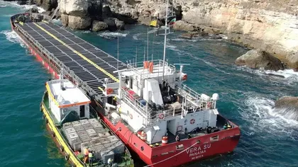 Dezastru ecologic în Marea Neagră. O navă cu 3.000 de tone de uree la bord a început să se scufunde