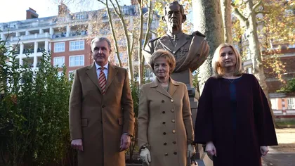 Un bust al Regelui Mihai, dezvelit în curtea Ambasadei României de la Londra