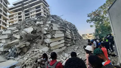 Clădire cu 21 de etaje, prăbuşită la Lagos. Peste 100 de oameni sunt prinşi sub dărâmături, bilanţul provizoriu indică 10 morţi