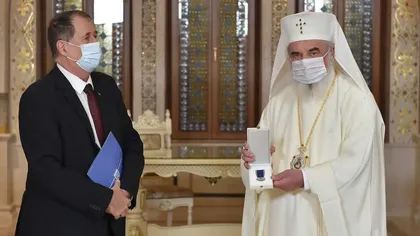 Klaus Iohannis îi acordă Patriarhului Daniel Medalia Aniversară 