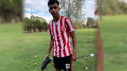 Tragedie imensă! Un fotbalist de 17 ani a murit chiar sub ochii coechipierilor săi