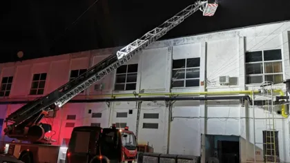 Incendiu la o fabrică de textile din Botoşani. Zeci de angajaţi au fugit din calea flăcărilor