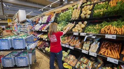 Supermarket-urile din Ungaria, obligate să doneze alimentele cu cel puţin 48 de ore înainte de expirarea termenului de valabilitate. Lovitură teribilă dată marilor lanţuri de Parlamentul de la Budapesta
