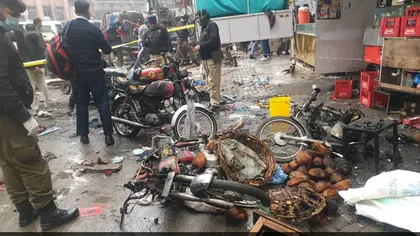 Atentat terorist, bomba a explodat într-un cartier comercial din Lahore