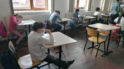 Cum vor studia elevii din şcolile din România săptămâna viitoare. 7 județe au trecut de 50% grad de ocupare a paturilor COVID