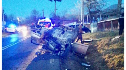 Accident cumplit în Bacău. Două persoane au murit pe loc, iar alte două au fost rănite după ce o maşină a intrat într-un cap de pod