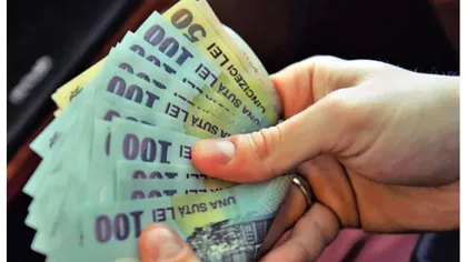 În timp ce preţurile duduie, salariile românilor au scăzut, date oficiale de la INS