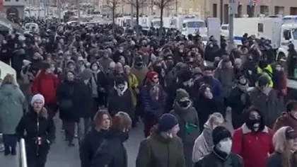 Proteste împotriva războiului în mai multe oraşe din Rusia. Peste 1000 de oameni au fost arestaţi