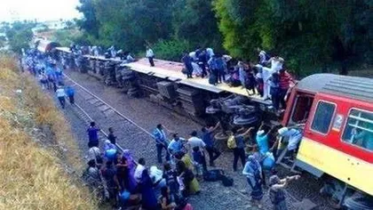 Tragedie feroviară cu cel puţin 60 de morţi. Un tren care urca o pantă s-a prăbuşit într-o râpă