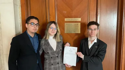 Proiect de lege depus de trei studenţi în Parlament pentru acordarea dreptului de vot începând cu vârsta de 16 ani
