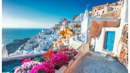 Grecia relaxează restricţiile COVID pentru turişti. Se ia în calcul renunţarea la certificatul verde