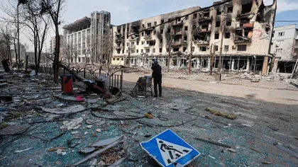 Război în Ucraina, ziua 52: Noi explozii în Kiev şi Lviv. Zelenski spune că situaţia militară din sudul şi estul ţării este 