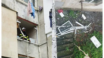 Explozie puternică într-un bloc din Argeş. Oamenii au fost evacuaţi de urgenţă din apartamente