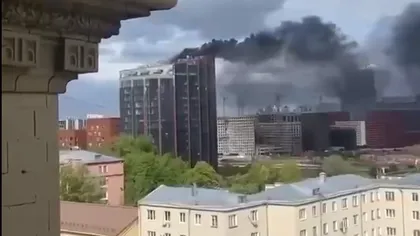 Incendiu de proporţii la un centru de afaceri din Moscova VIDEO