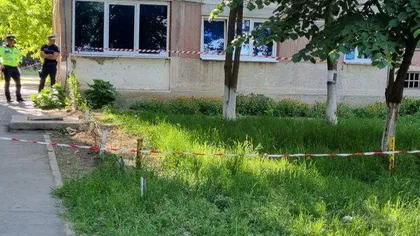 O fată de 18 ani s-a aruncat de la etajul 5 al unii bloc din Timişoara la câteva zile după ce o mamă s-a sinucis la fel alături de copiii ei