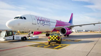 Aterizare de urgenţă pe Aeroportul din Cluj. Un avion Wizz Air Cluj-Roma a lovit un stol de păsări