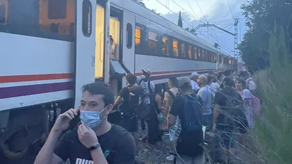 O locomotivă s-a ciocnit cu un tren de pasageri, cel puţin 22 de victime
