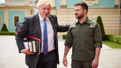 Boris Johnson, a doua oară în Kiev. Premierul britanic i-a făcut o vizită surpriză prietenului Zelenski
