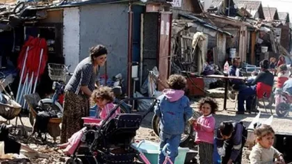 Romii din Italia primesc 10.000 de euro pentru a-şi găsi o locuinţă. Ce condiţii trebuie să îndeplinească