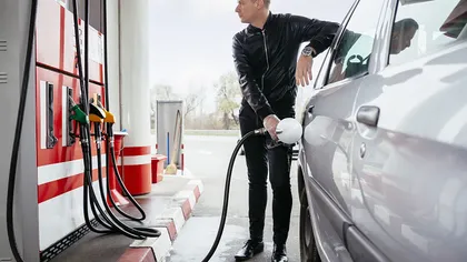 Preţ carburanţi. Restricţii la OMV, şoferii pot alimenta doar 30 de litri pe zi în Austria