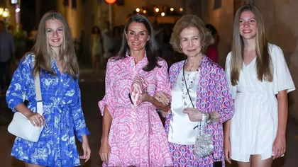 Regina Letizia a Spaniei a făcut furori într-o rochie Zara. Cât costă ţinuta soției regelui Felipe