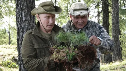 Serghei Şoigu a devenit batjocura comandanţilor ruşi. Aceştia îi raportează direct lui Putin cum decurge războiul din Ucraina