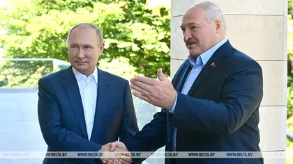 Lukaşenko îl linişteşte pe Putin în legătură cu fuga masivă a rezerviştilor din Rusia. 
