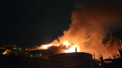 BREAKING: Incendiu violent în București. Pompierii au intervenit de urgență (VIDEO)