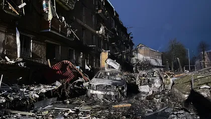 Război în Ucraina. Tsunami de bombe deasupra marilor oraşe, sunt morţi şi în rândul copiilor, iar bezna se întinde cartier cu cartier